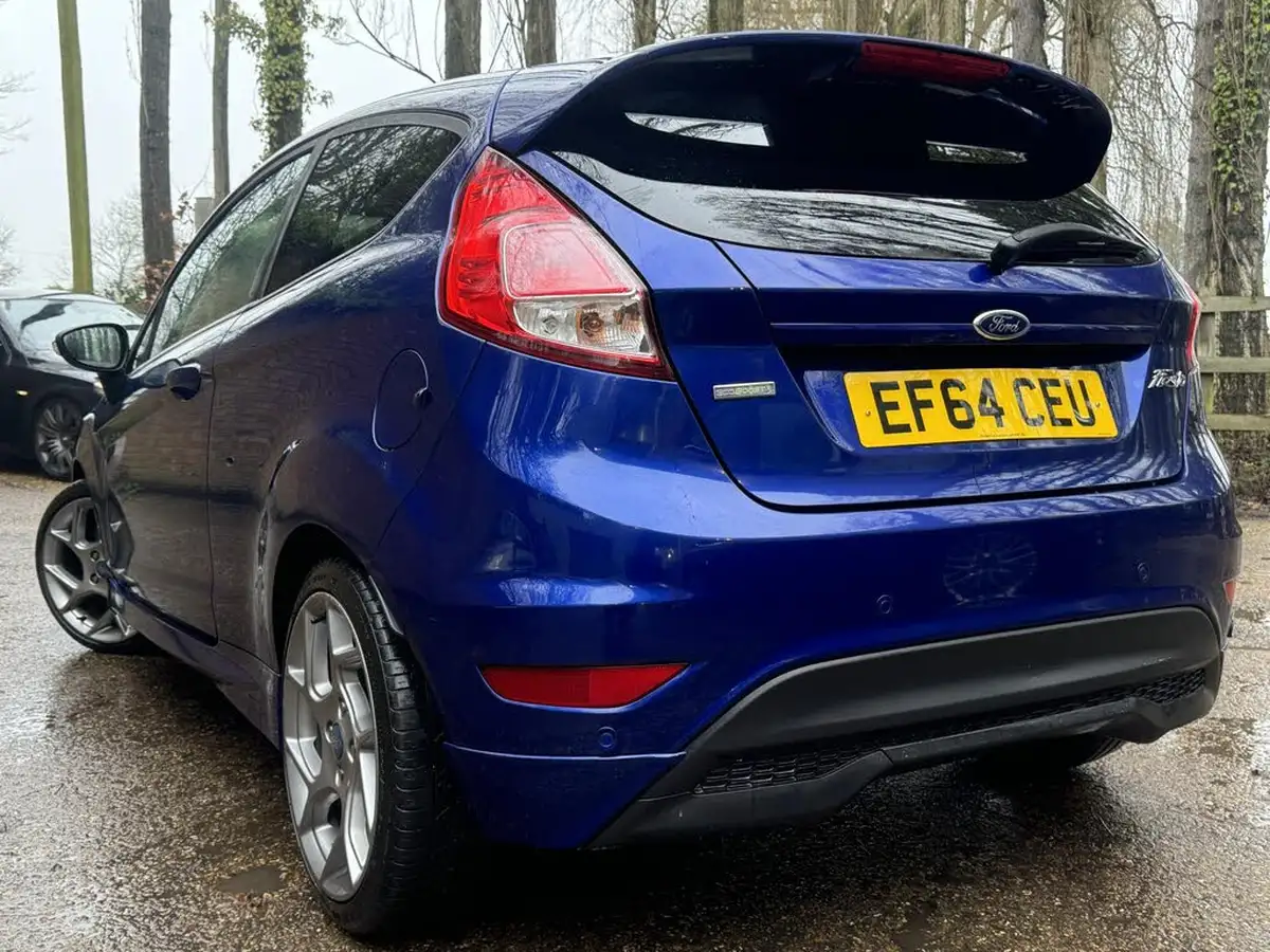 2014-ford-fiesta-10-zetec-s-big-23
