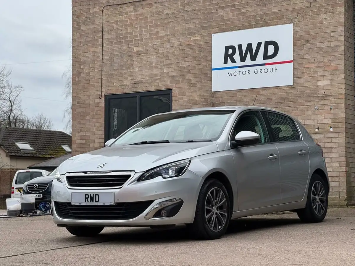 2016-peugeot-308-16-bluehdi-allure-16-bluehdi-big-17