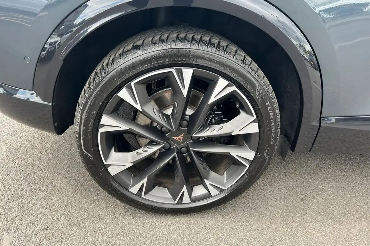 2024-cupra-formentor-15-e-hybrid-vz2-big-4