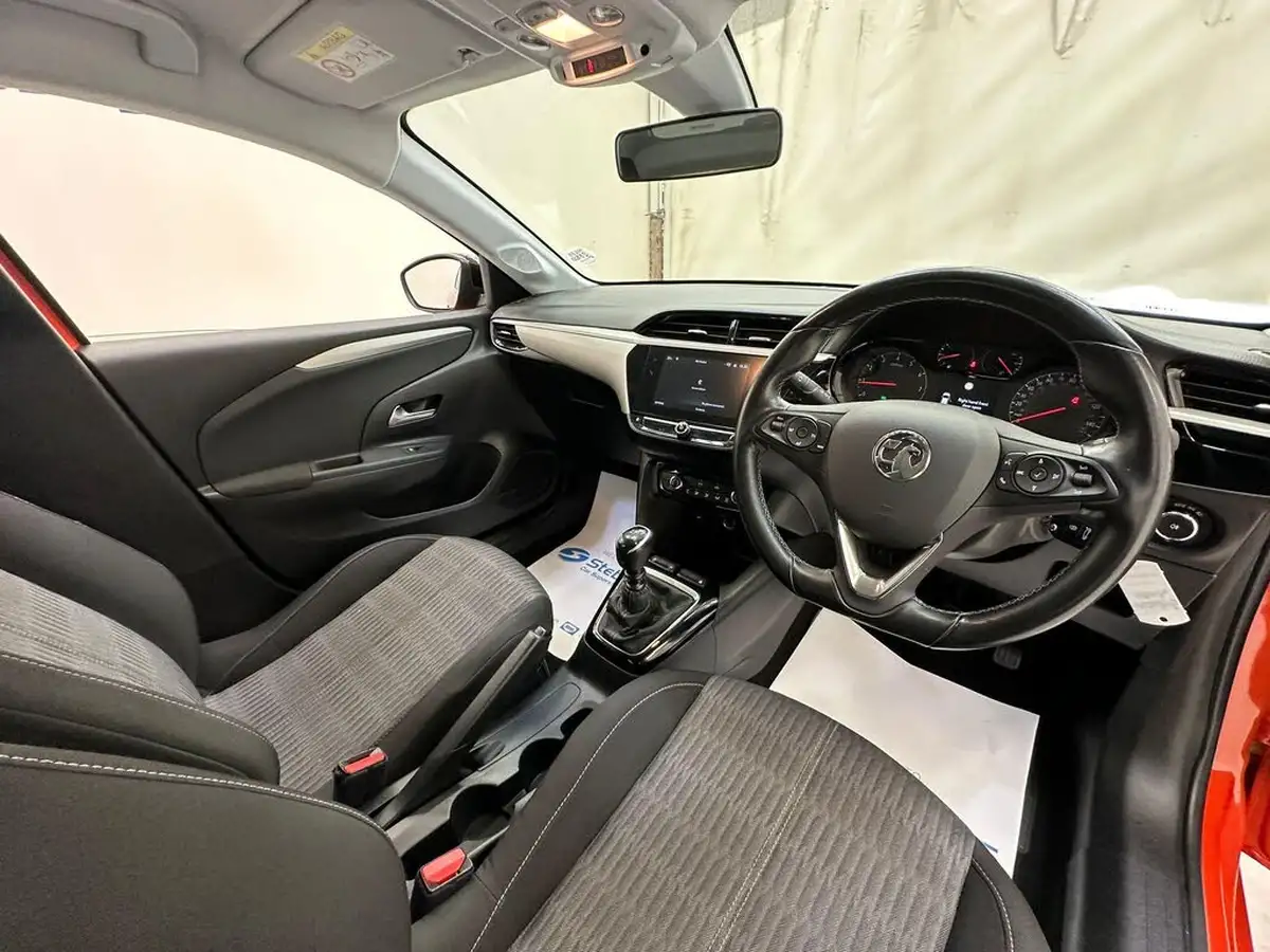 2020-vauxhall-corsa-15-turbo-d-se-nav-big-14