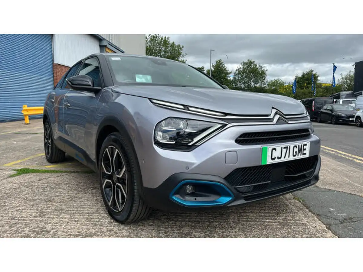 2022-citroen-c4-e-shine-big-34