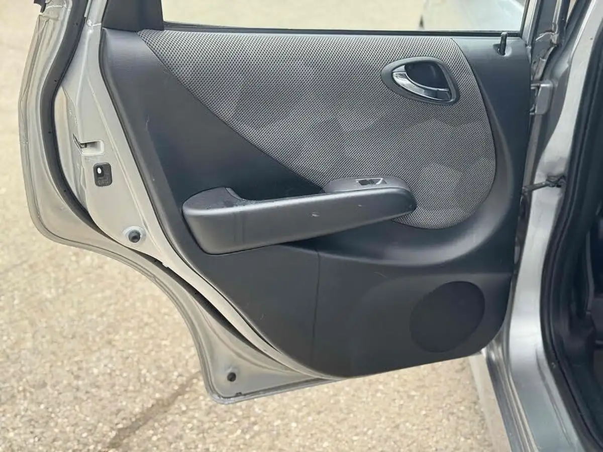2007-honda-jazz-14-sport-cvt-7-big-29