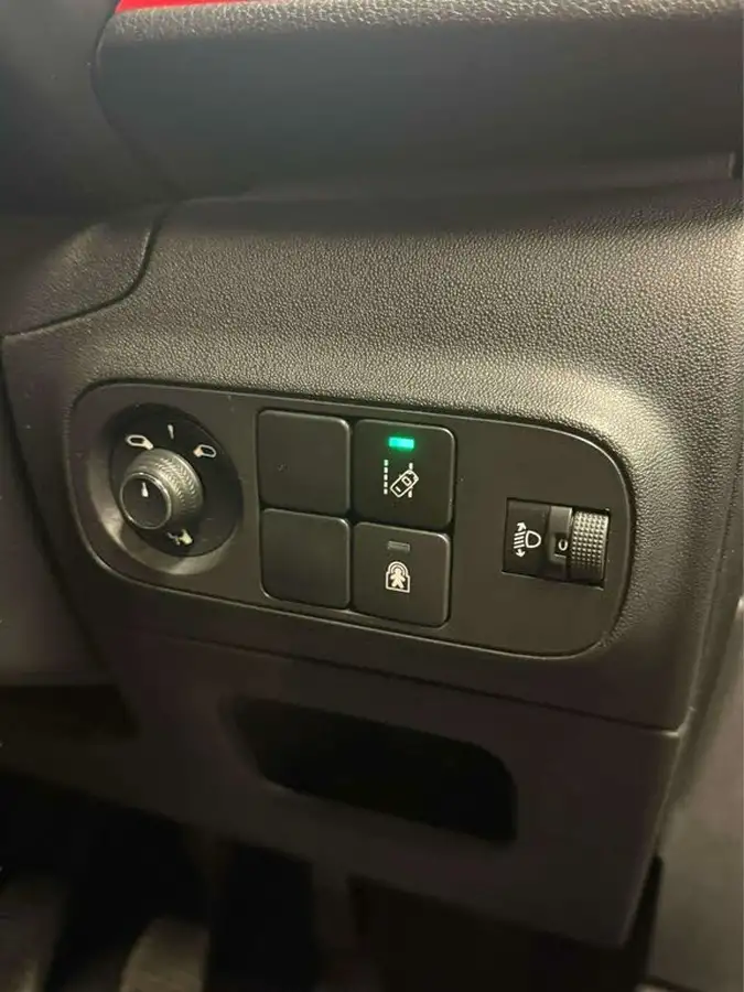 2018-citroen-c3-12-puretech-flair-nav-edition-82ps-big-22