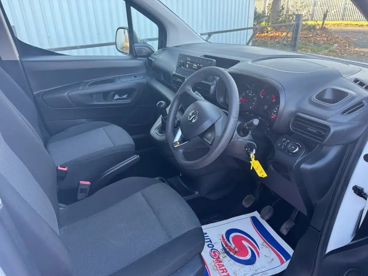 2021-vauxhall-combo-15cdti-edition-2000-100pseu6dt-big-2