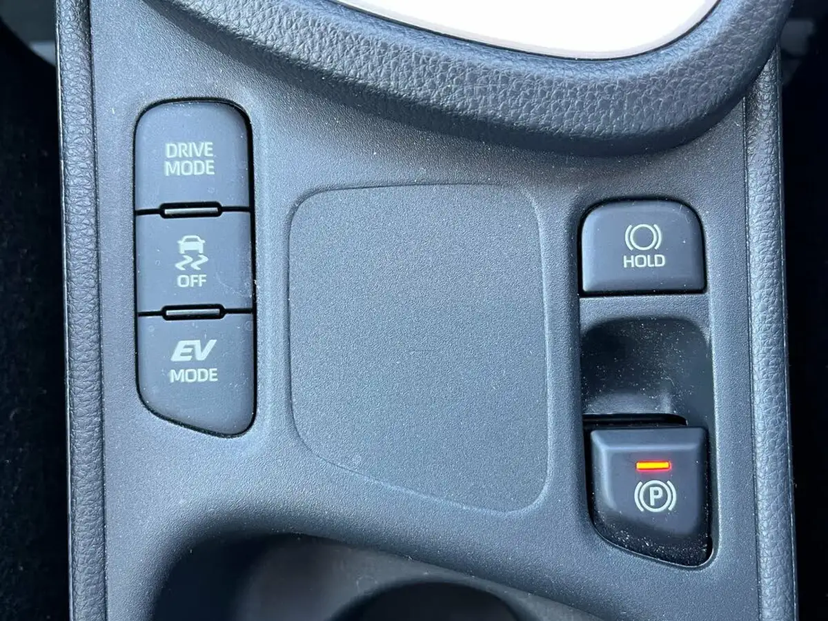 2022-toyota-yaris-cross-15-vvt-i-icon-big-47