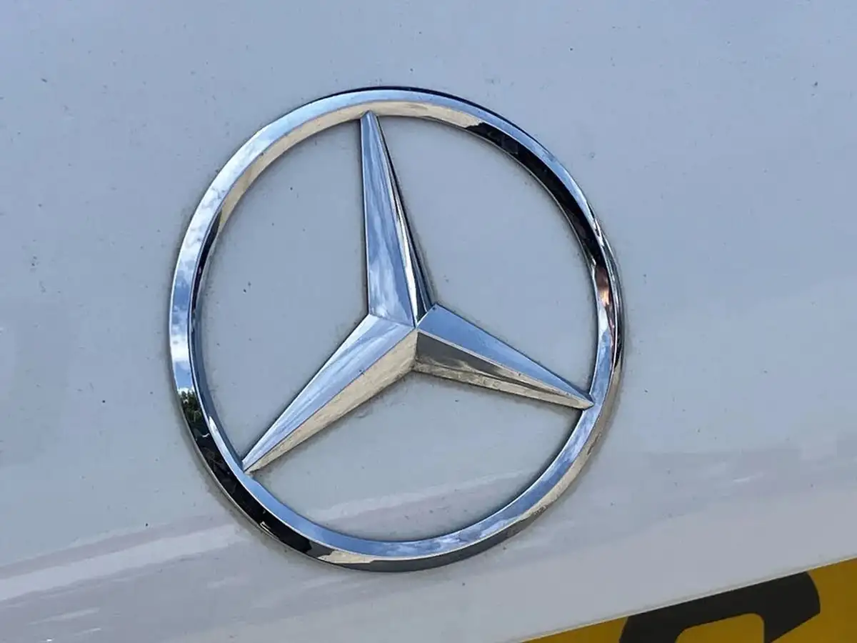 2020-mercedes-benz-a-class-13-a200-amg-line-premium-hatchback-5d-7g-dct-big-24