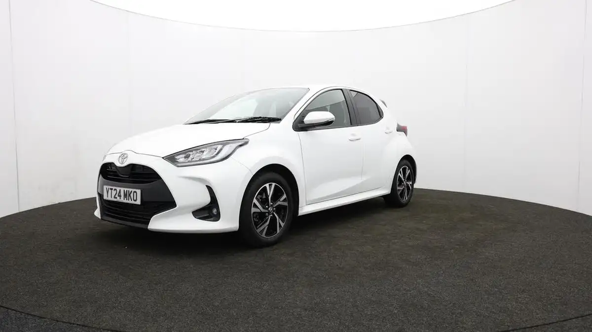 2024-toyota-yaris-15-vvt-i-design-big-62