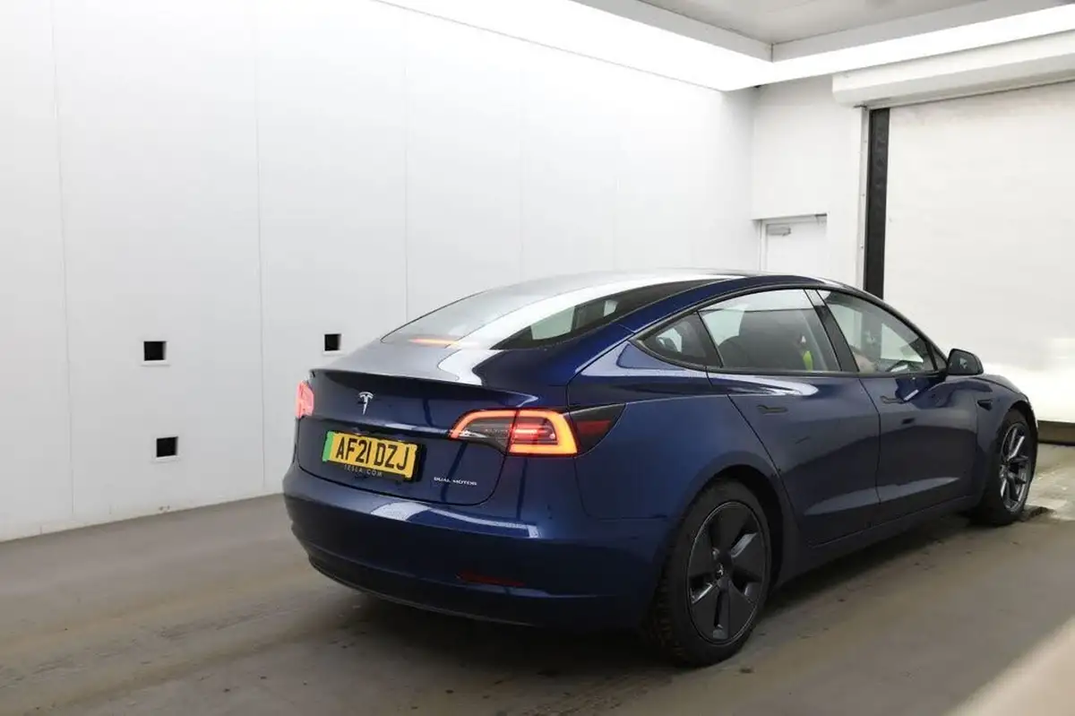 2021-tesla-model-3-e-long-range-4x4-big-10