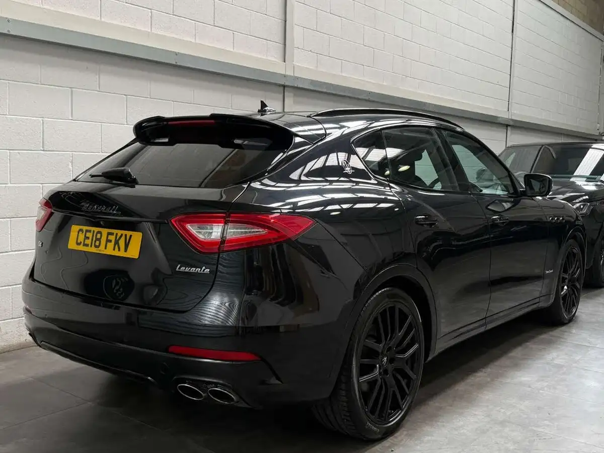 2018-maserati-levante-30td-gransport-nerissimo-edition-big-5