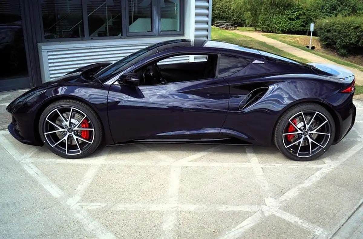 2025-lotus-emira-35-first-edition-v6-big-23