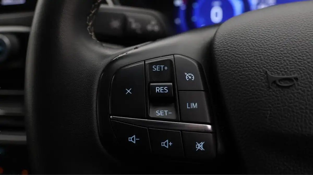 2021-ford-kuga-25t-vignale-225ps-phev-big-36