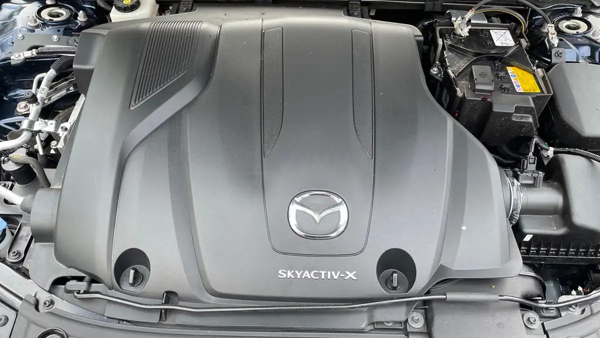 2023-mazda-mazda3-20-gt-sport-186ps-saloon-4d-auto-big-15