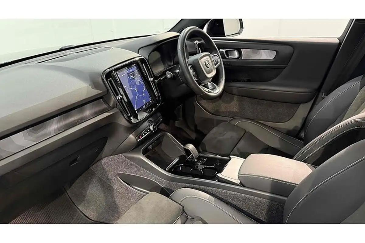 2022-volvo-c40-e-twin-recharge-pro-big-44