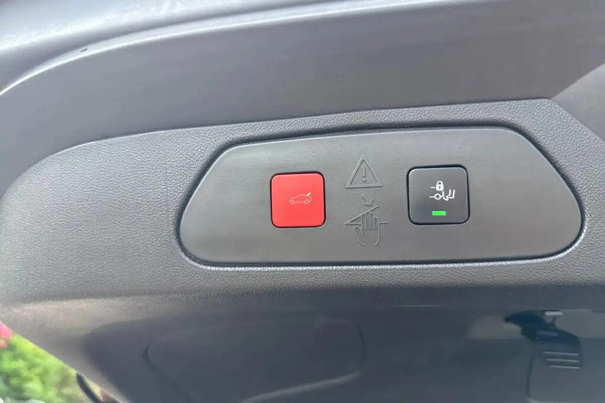 2021-vauxhall-grandland-x-12-griffin-big-25