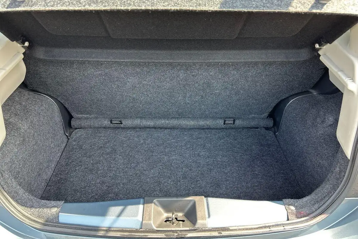 2014-nissan-micra-12-visia-80ps-big-19