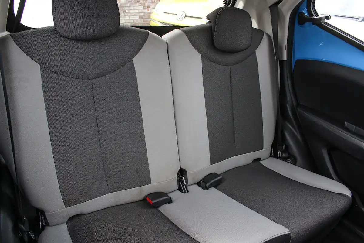 2015-toyota-aygo-10-vvt-i-x-cite-2-68bhp-x-tra-convenience-5d-big-31