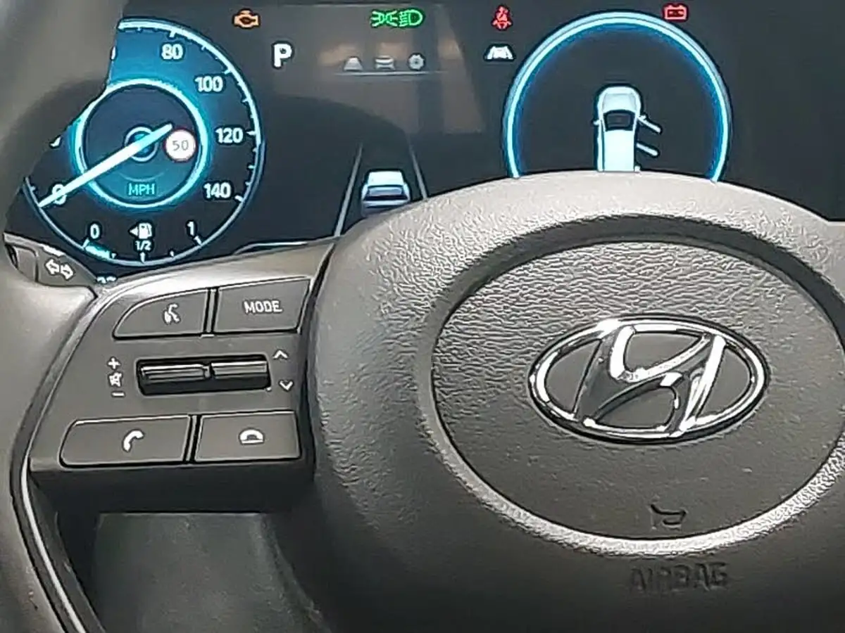 2023-hyundai-bayon-10-t-gdi-se-connect-dct-big-9