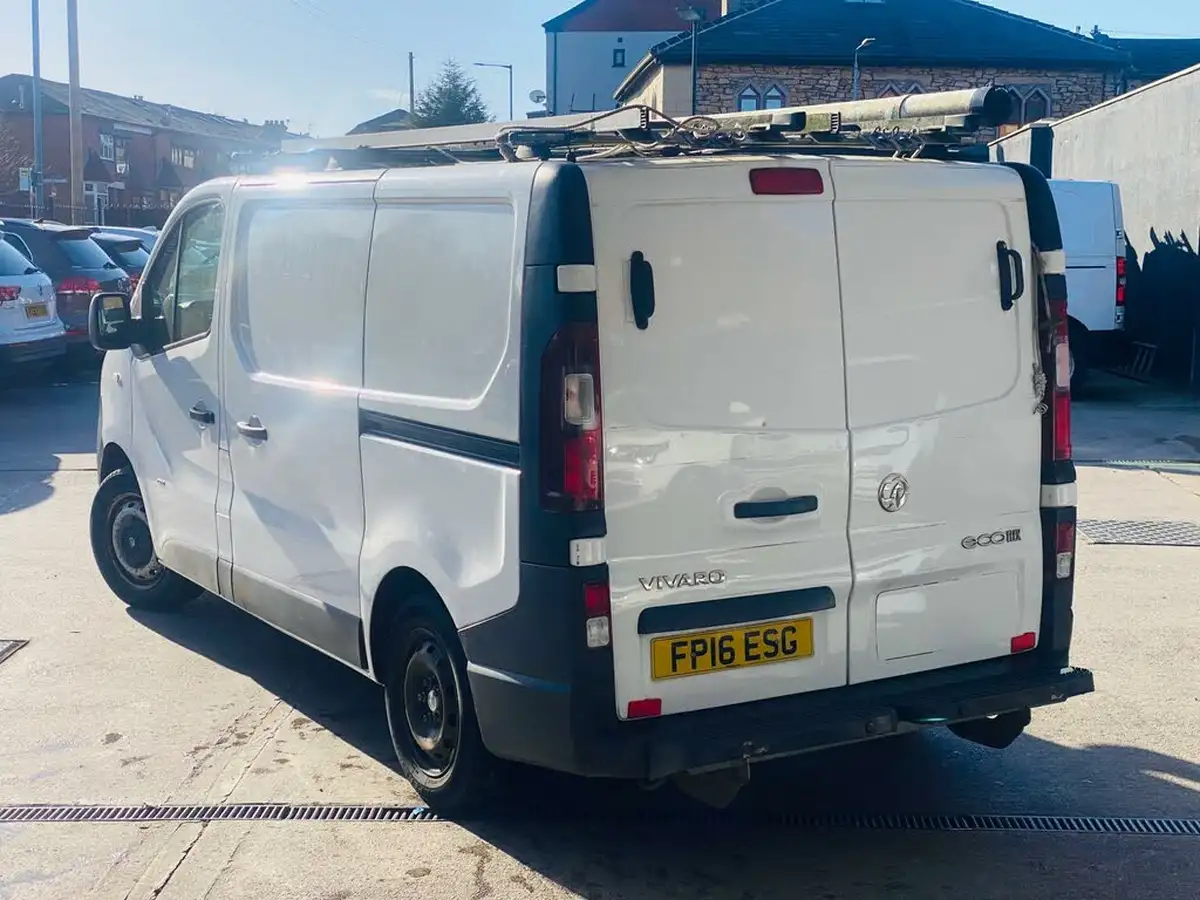 2016-vauxhall-vivaro-16cdti-2900-ecoflex-l1h1-90ps-panel-van-big-2
