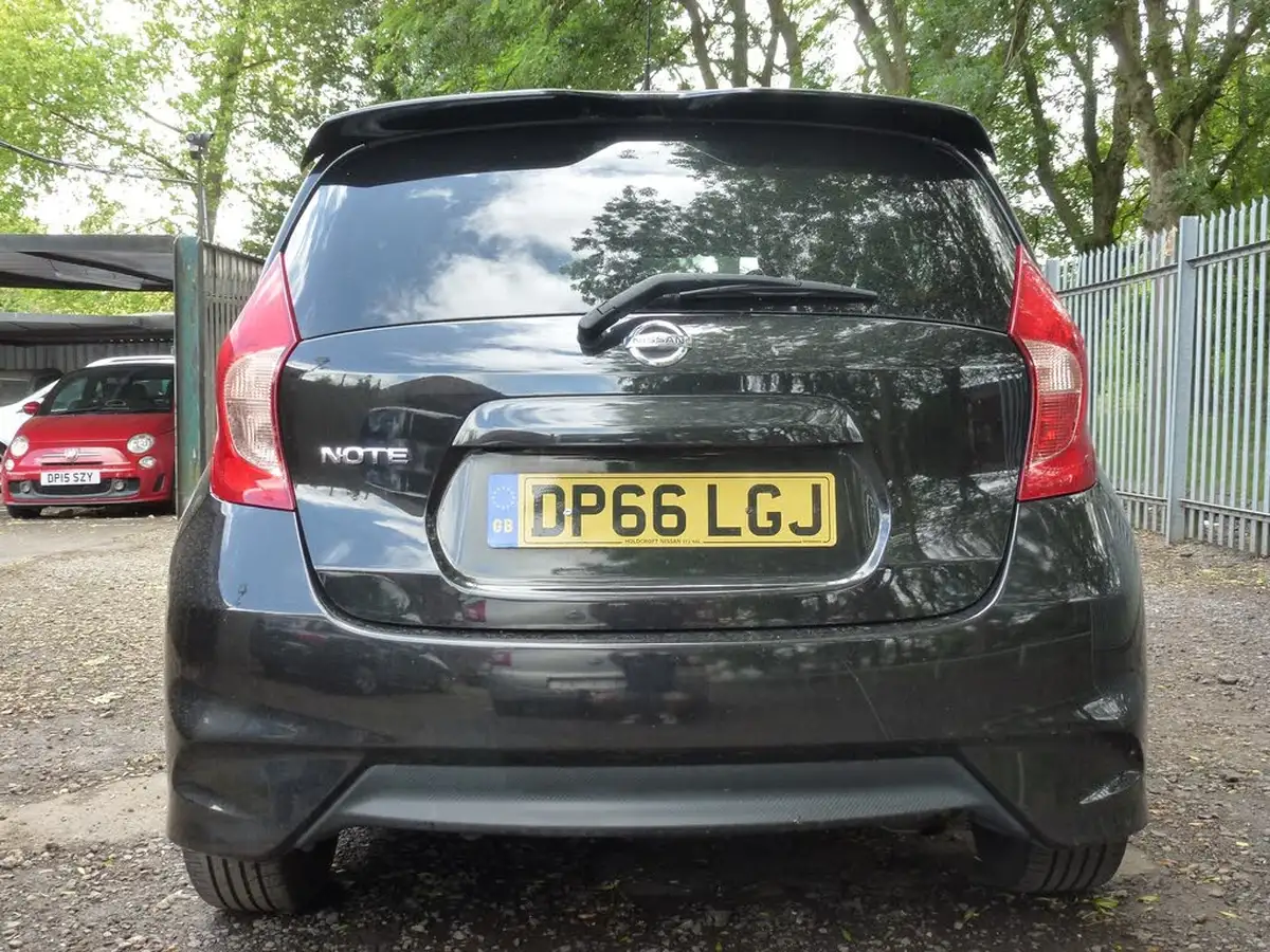 2016-nissan-note-12-black-edition-big-4
