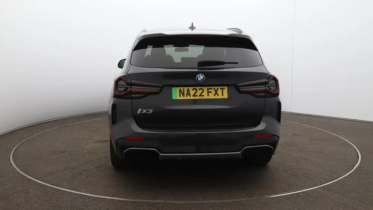 2022-bmw-ix3-e-m-sport-big-63