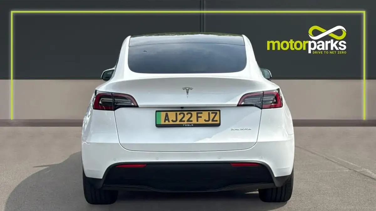 2022-tesla-model-y-e-long-range-big-3