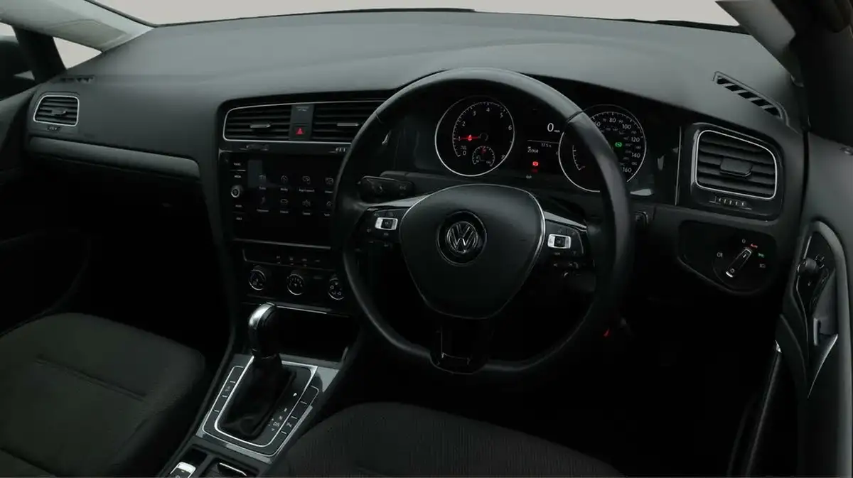 2019-volkswagen-golf-16tdi-se-hatchback-5d-dsg-big-8