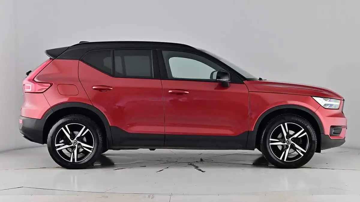 2021-volvo-xc40-15-t3-r-design-161bhp-big-2