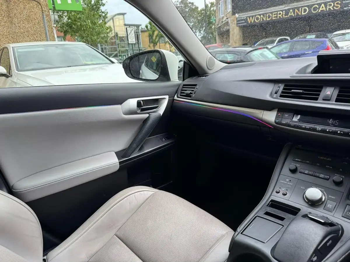2012-lexus-ct-200h-18-se-l-cruise-big-18