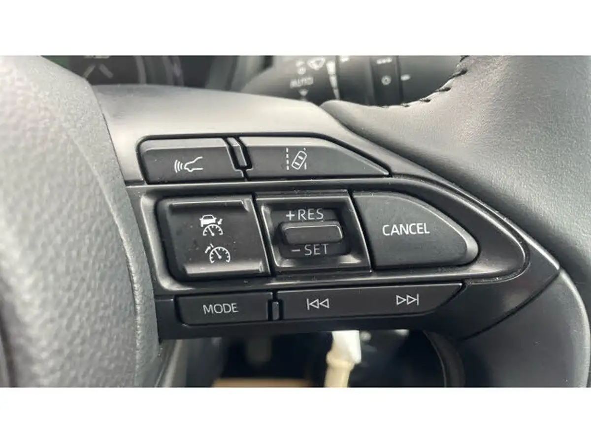 2023-toyota-aygo-x-10-vvt-i-edge-cvt-big-26