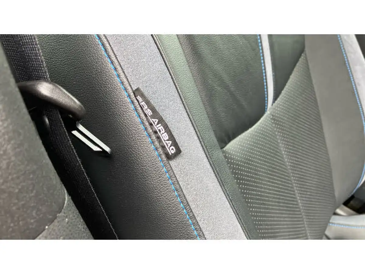 2021-nissan-leaf-e-tekna-big-34