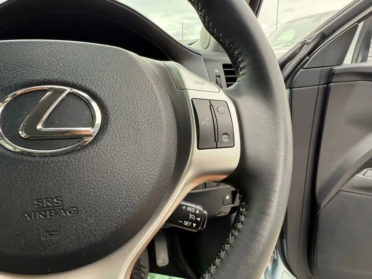 2012-lexus-ct-200h-18-se-l-premier-big-21