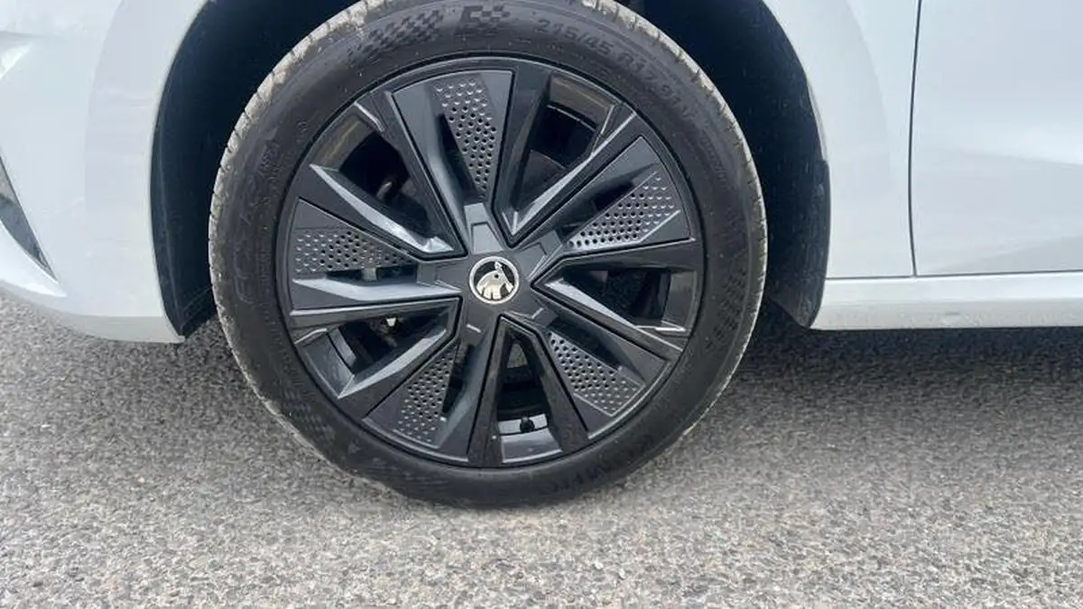 2024-skoda-fabia-10-tsi-colour-edition-116ps-big-14