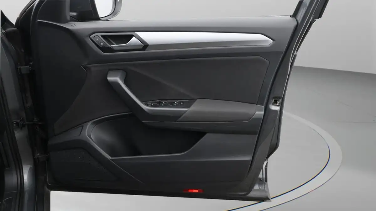2023-volkswagen-t-roc-10-tsi-life-big-15