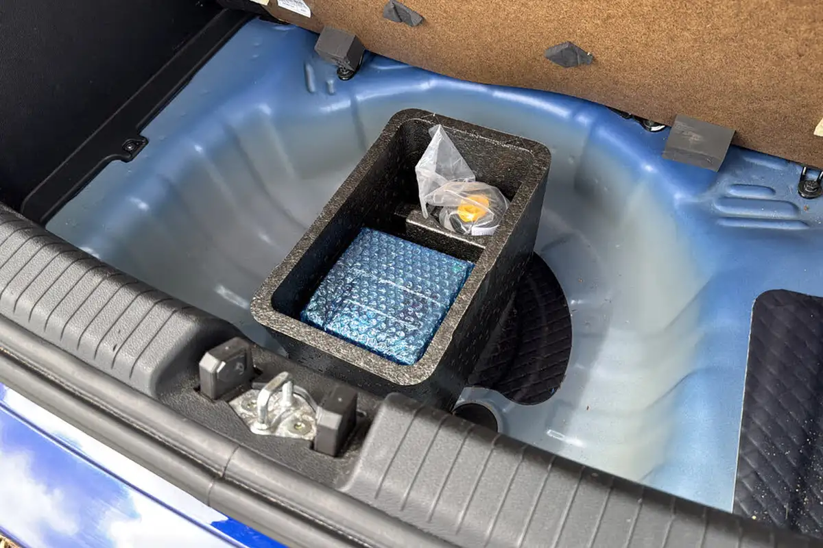 2022-hyundai-i10-10-se-connect-big-22