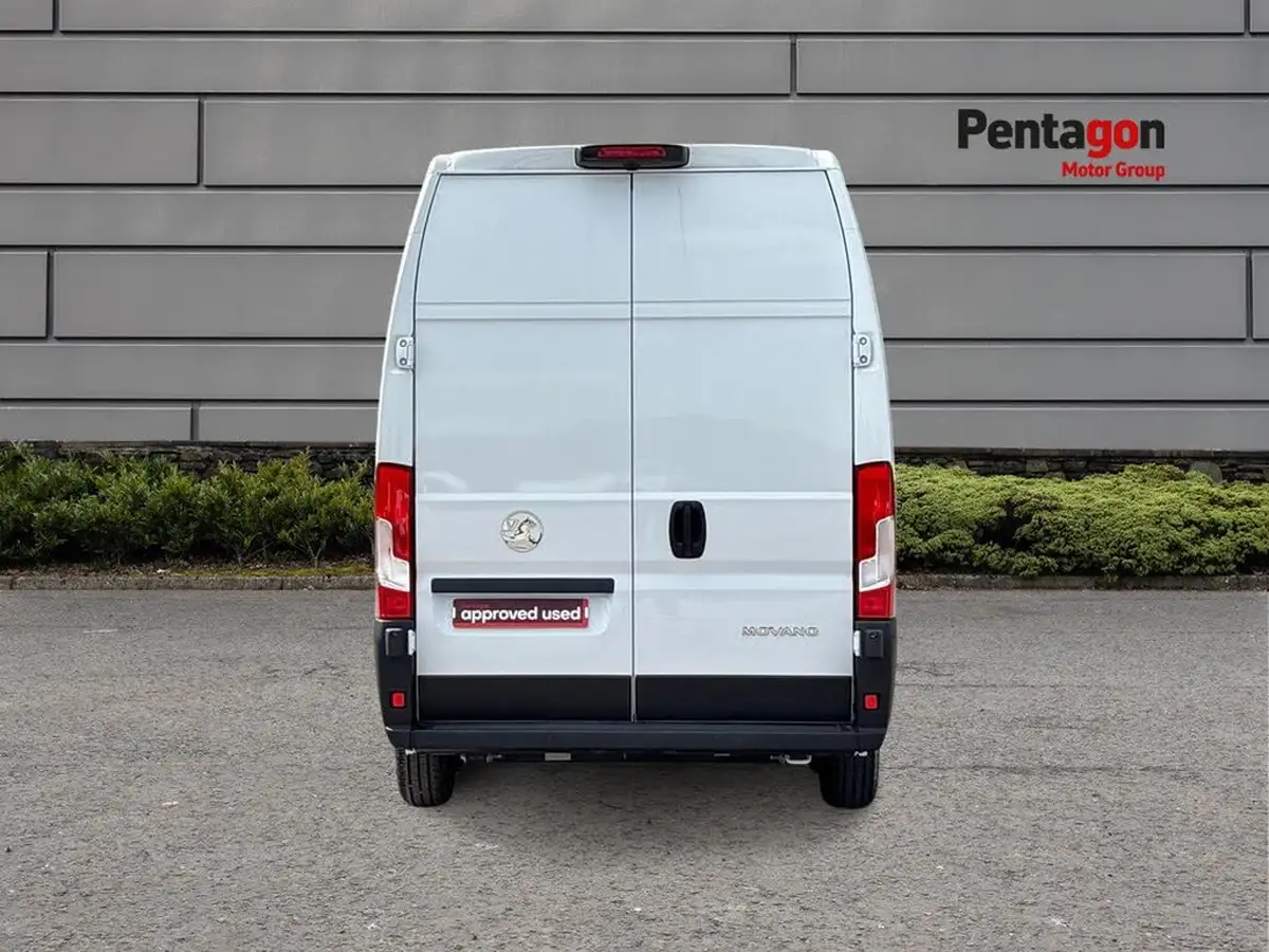 2024-vauxhall-movano-big-16
