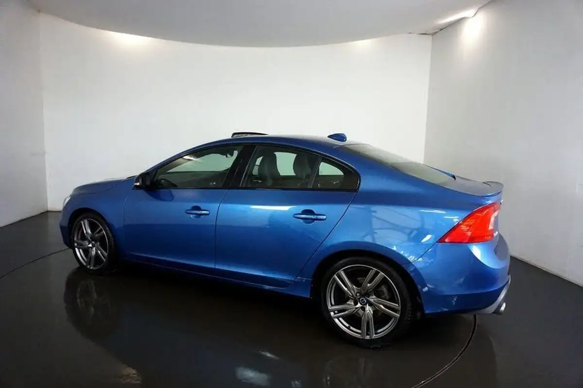 2017-volvo-s60-20td-d4-r-design-lux-geartronic-big-4