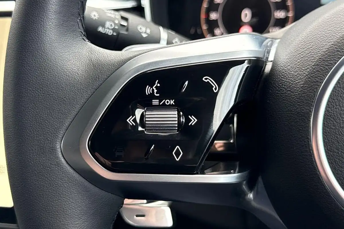 2024-jaguar-xf-20-p300-300-sport-saloon-4d-big-26
