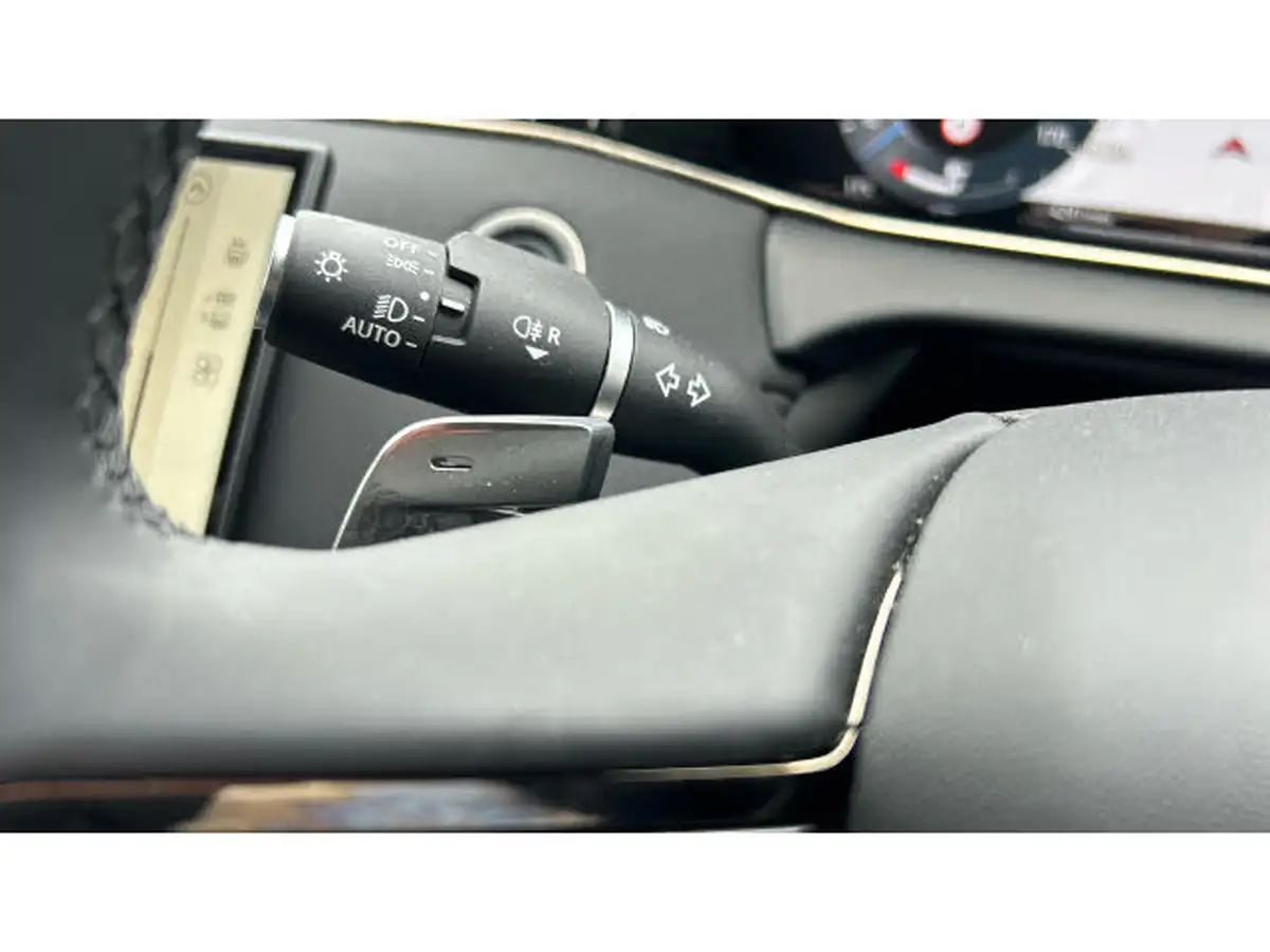 2024-land-rover-range-rover-evoque-15-p300e-s-big-30