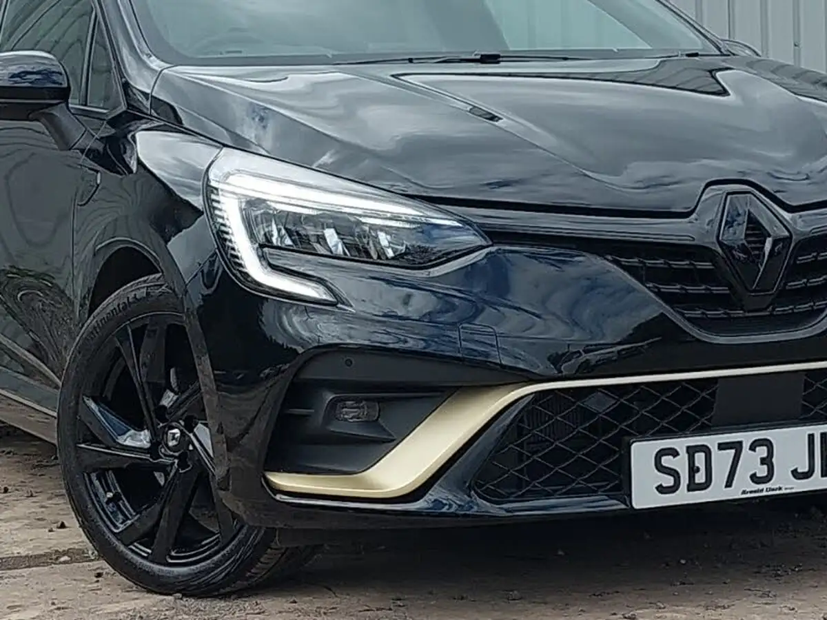 2023-renault-clio-16-engineered-big-8