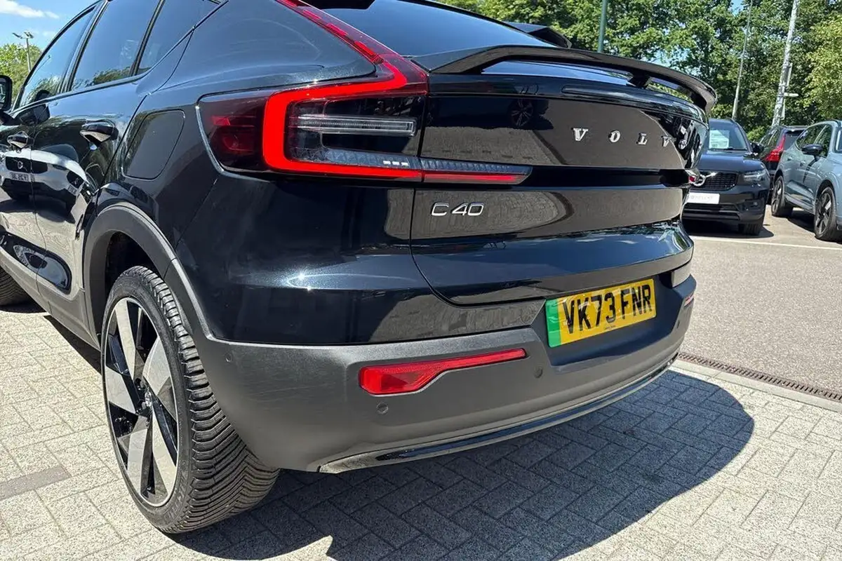 2023-volvo-c40-e-twin-recharge-ultimate-big-16