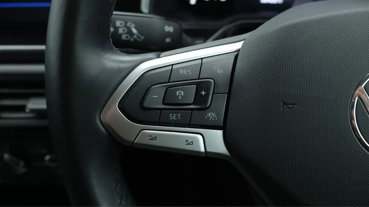 2022-volkswagen-taigo-10-tsi-life-95ps-big-22