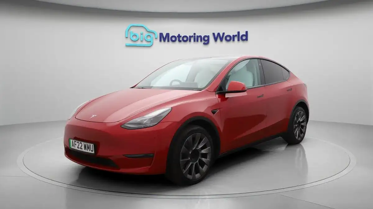 2022-tesla-model-y-e-long-range-big-3
