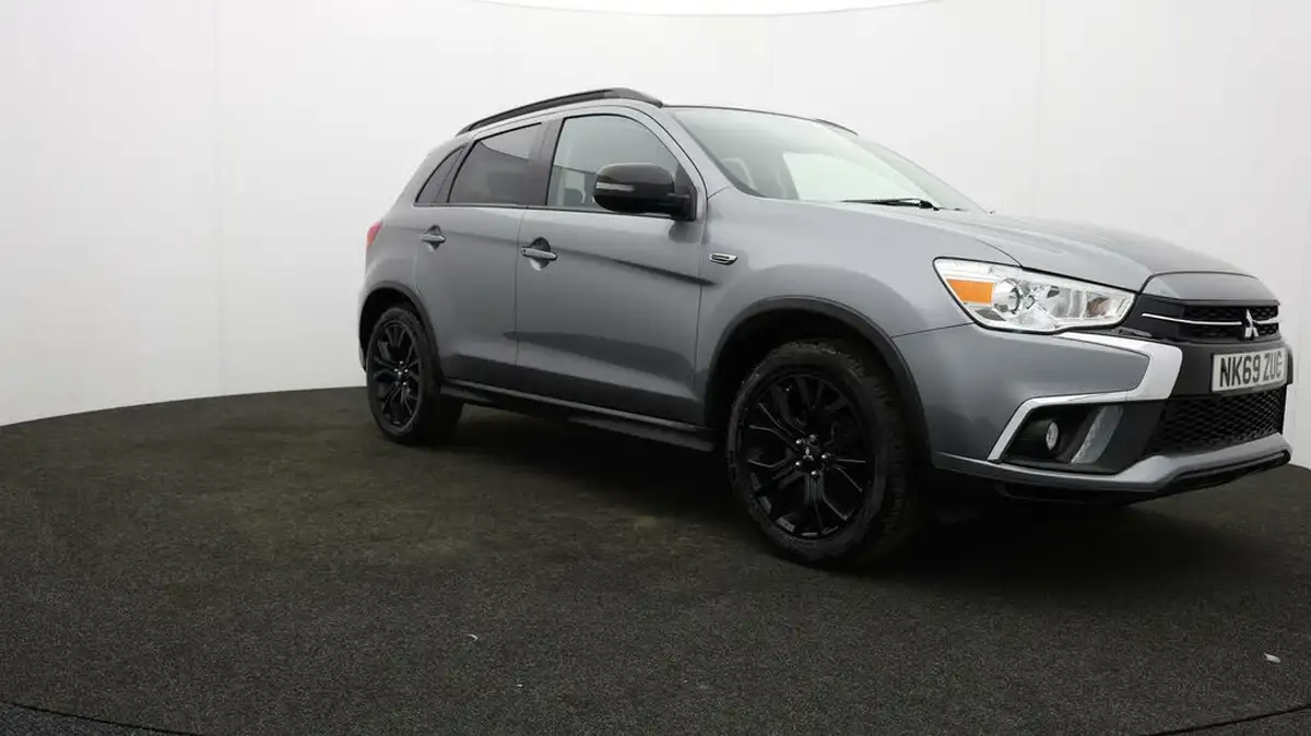 2020-mitsubishi-asx-16-black-big-0