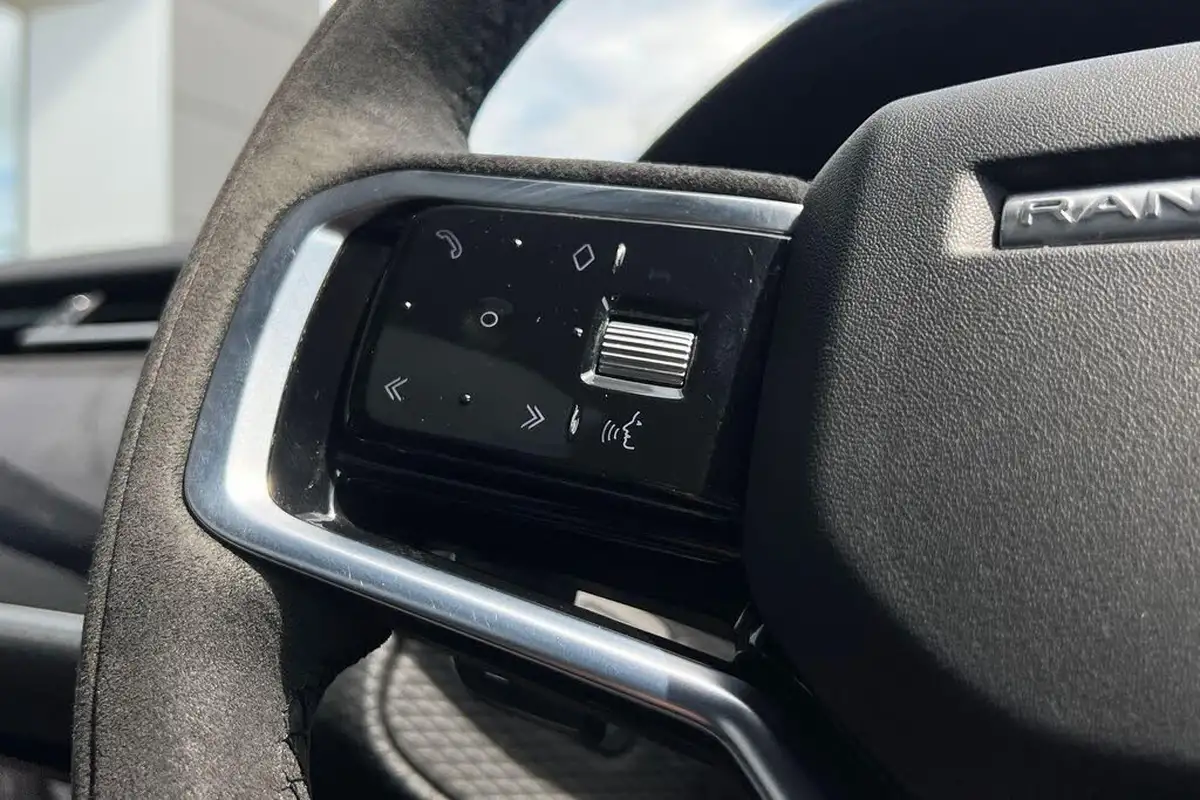 2021-land-rover-range-rover-velar-big-50