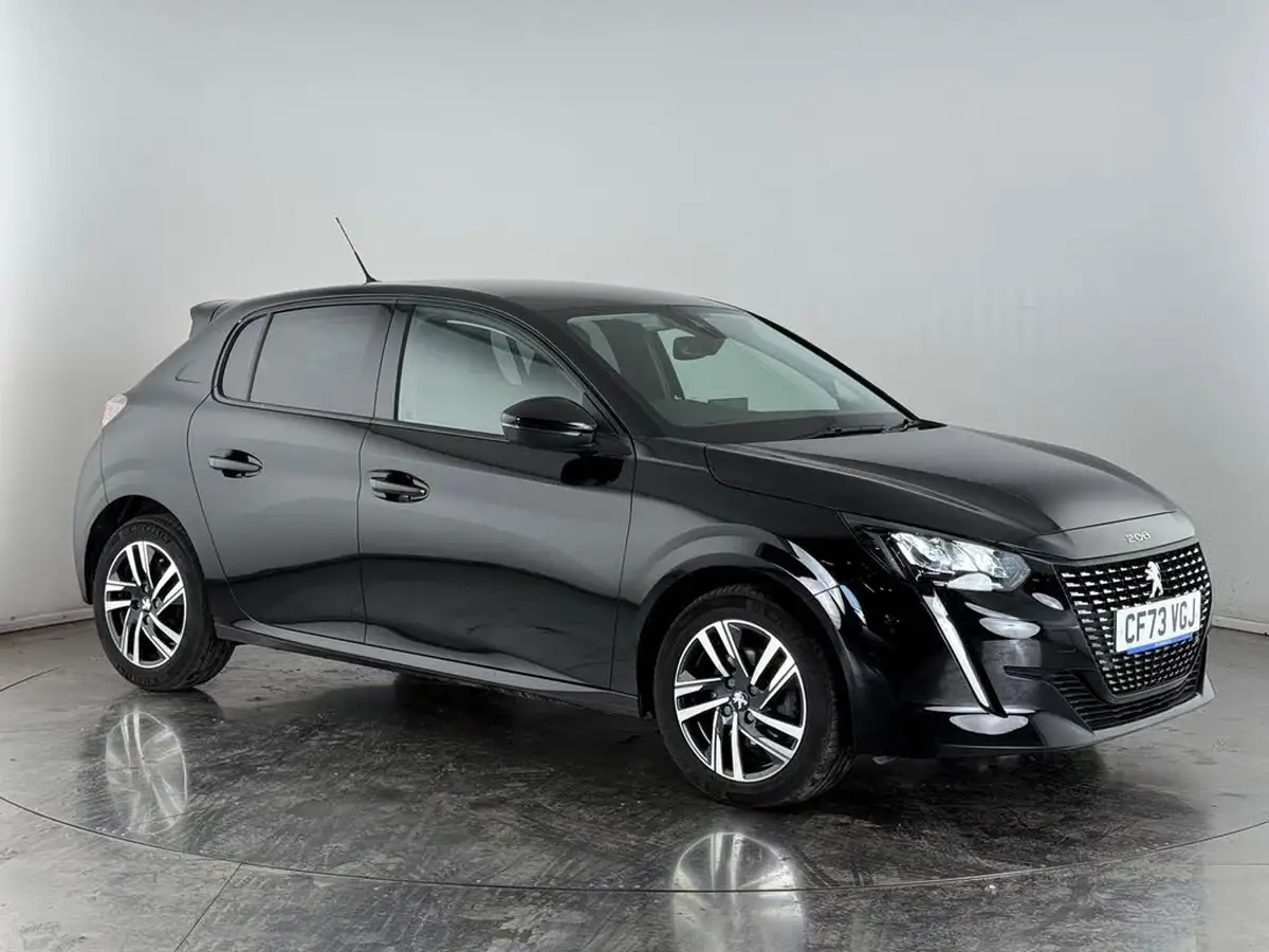 2023-peugeot-208-12-puretech-allure-premium-130ps-eat8-big-0