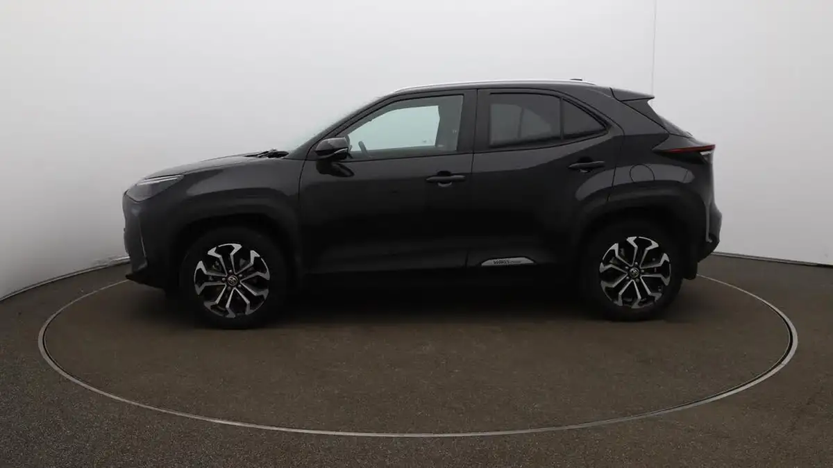 2022-toyota-yaris-cross-15-vvt-i-design-big-65