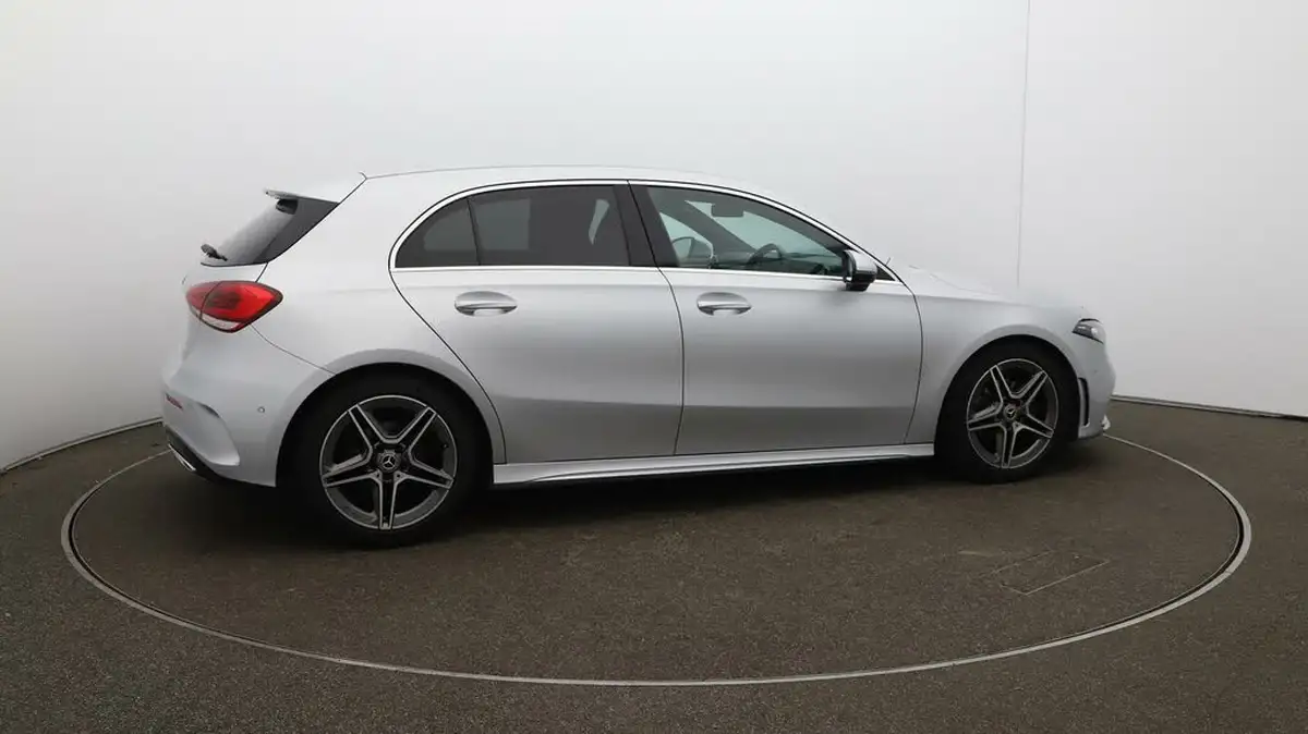 2020-mercedes-benz-a-class-20d-a200d-amg-line-executive-hatchback-5d-big-50