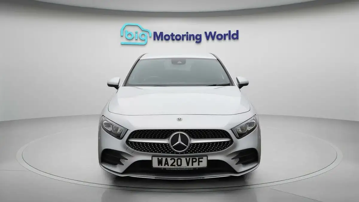 2020-mercedes-benz-a-class-20d-a200d-amg-line-executive-hatchback-5d-big-2