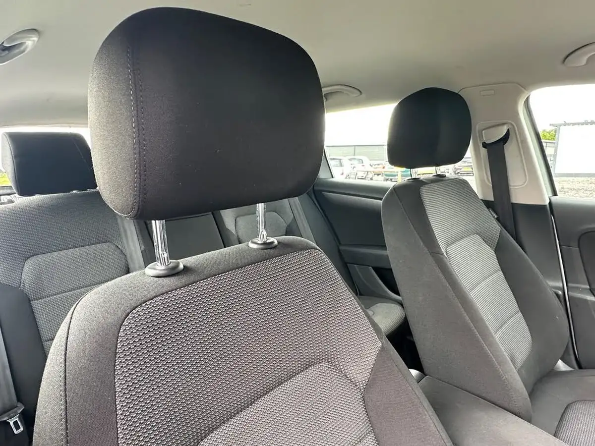 2012-volkswagen-passat-16td-se-estate-5d-big-14
