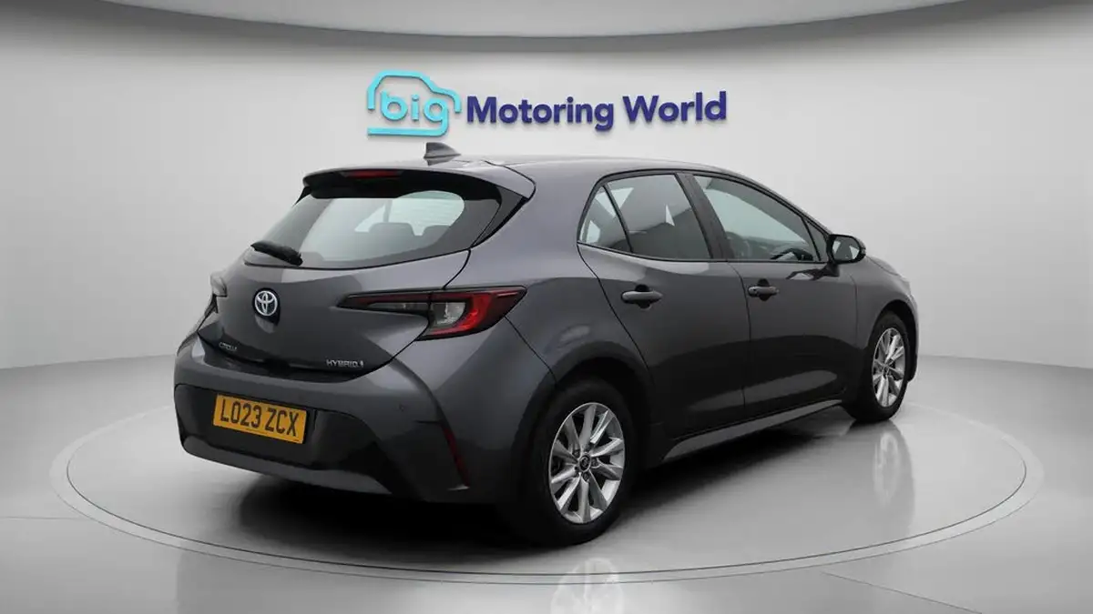 2023-toyota-corolla-18-vvt-i-icon-138bhp-hatchback-5d-big-7
